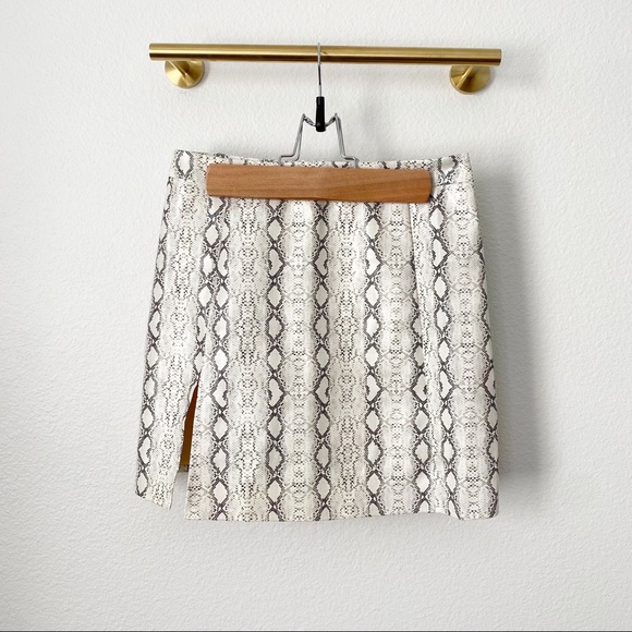 NWOT Princess Polly Samira Snake Print Patent Leather Skirt - Sz 4 - Picture 13 of 13